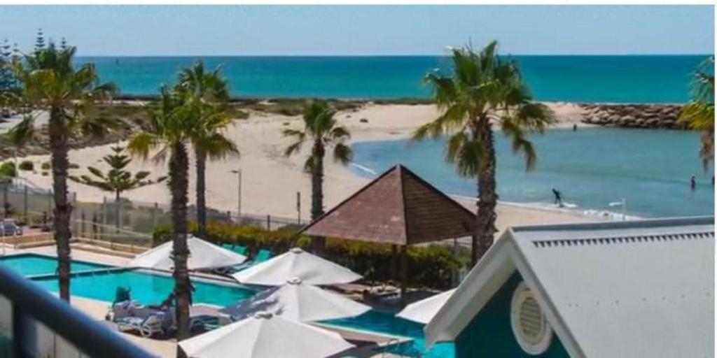An Ocean,Beachfront And Pool View Apartment 210 Mandurah Buitenkant foto