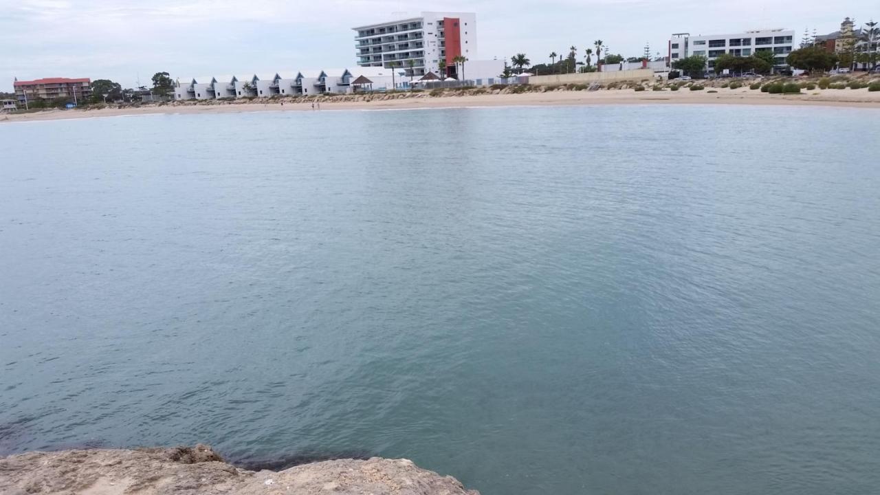 An Ocean,Beachfront And Pool View Apartment 210 Mandurah Buitenkant foto