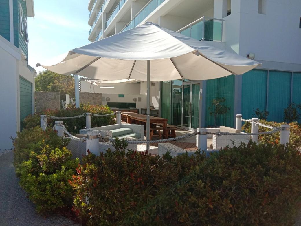 An Ocean,Beachfront And Pool View Apartment 210 Mandurah Buitenkant foto