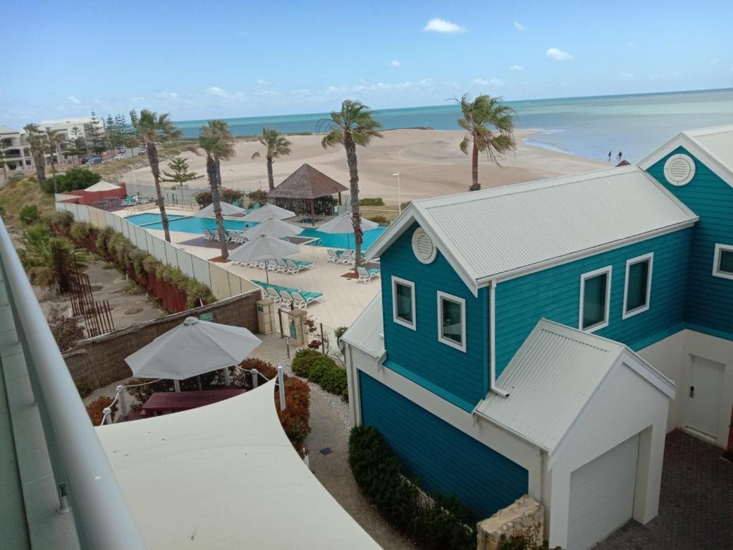 An Ocean,Beachfront And Pool View Apartment 210 Mandurah Buitenkant foto