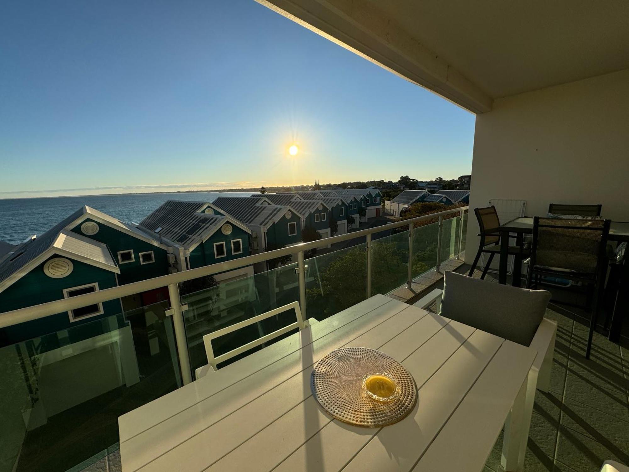 An Ocean,Beachfront And Pool View Apartment 210 Mandurah Buitenkant foto