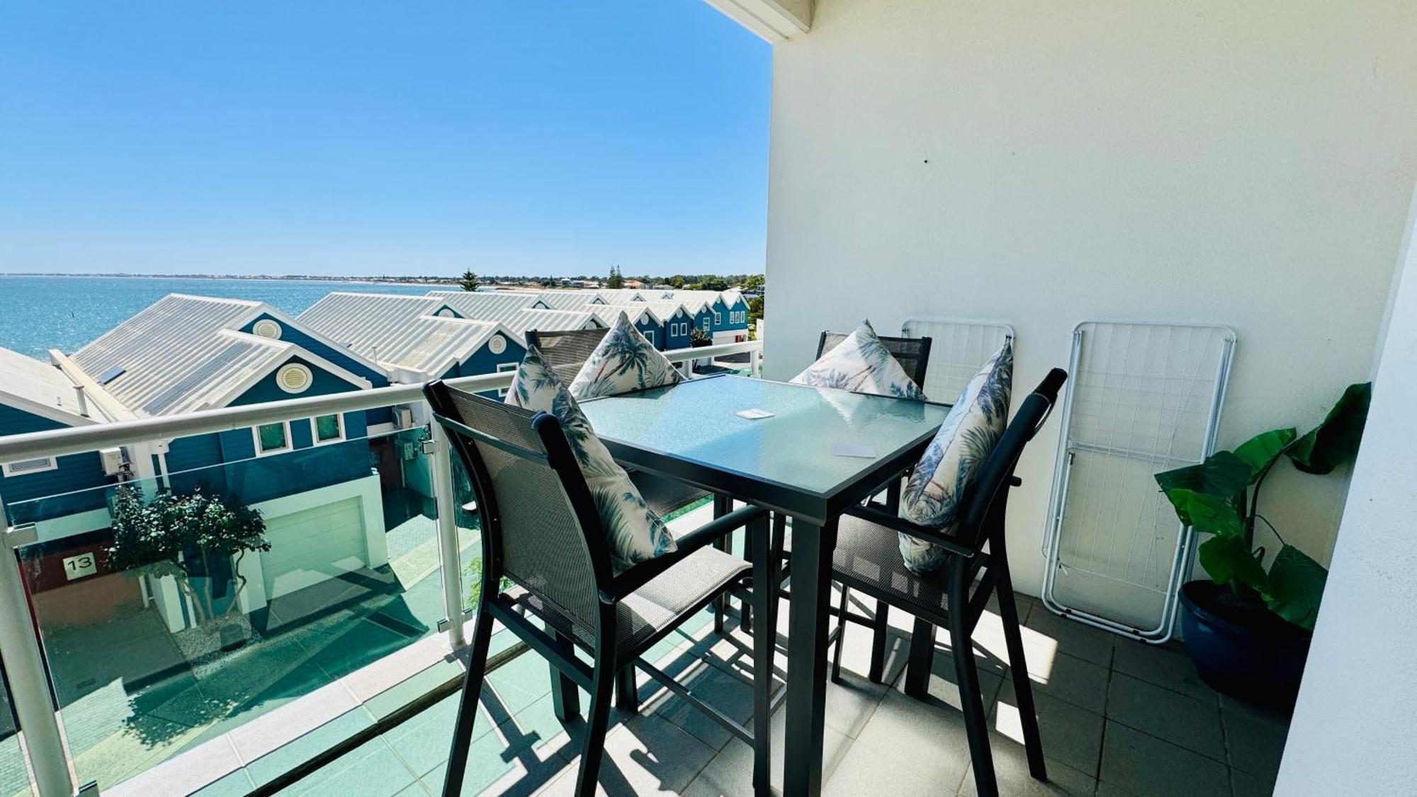 An Ocean,Beachfront And Pool View Apartment 210 Mandurah Buitenkant foto