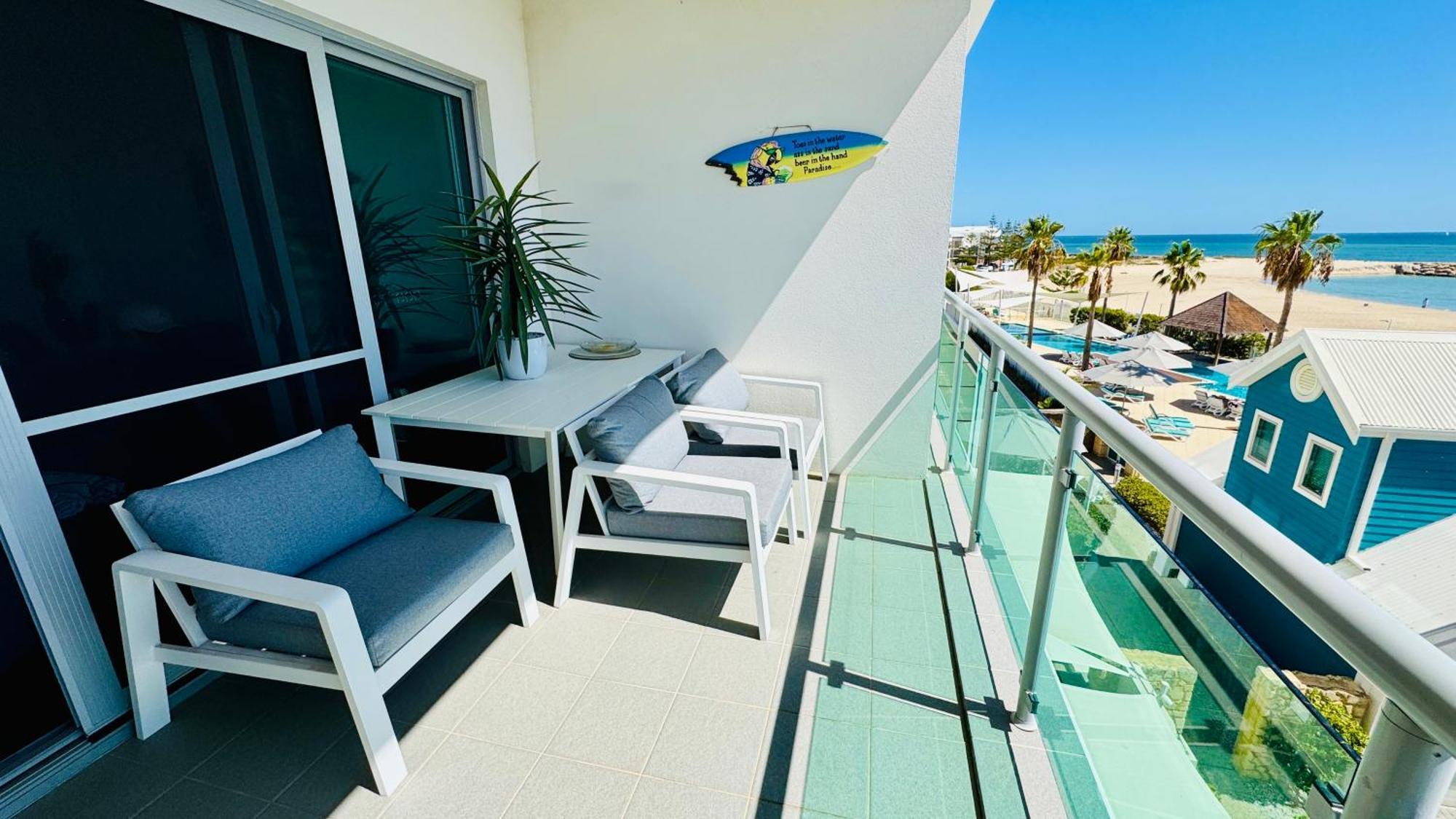 An Ocean,Beachfront And Pool View Apartment 210 Mandurah Buitenkant foto