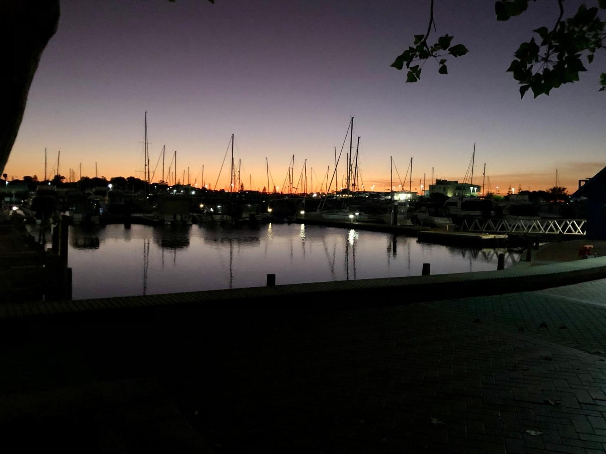 An Ocean,Beachfront And Pool View Apartment 210 Mandurah Buitenkant foto