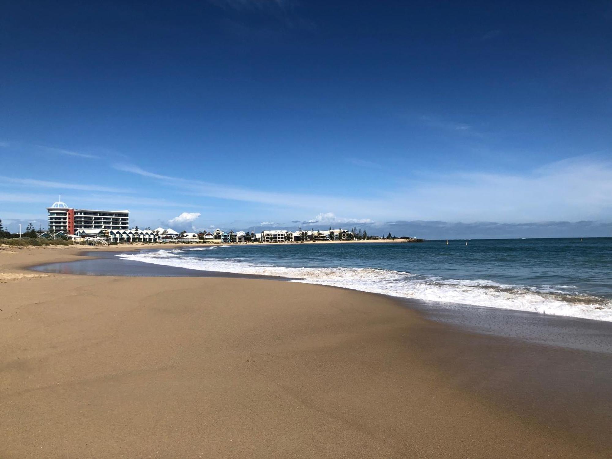 An Ocean,Beachfront And Pool View Apartment 210 Mandurah Buitenkant foto