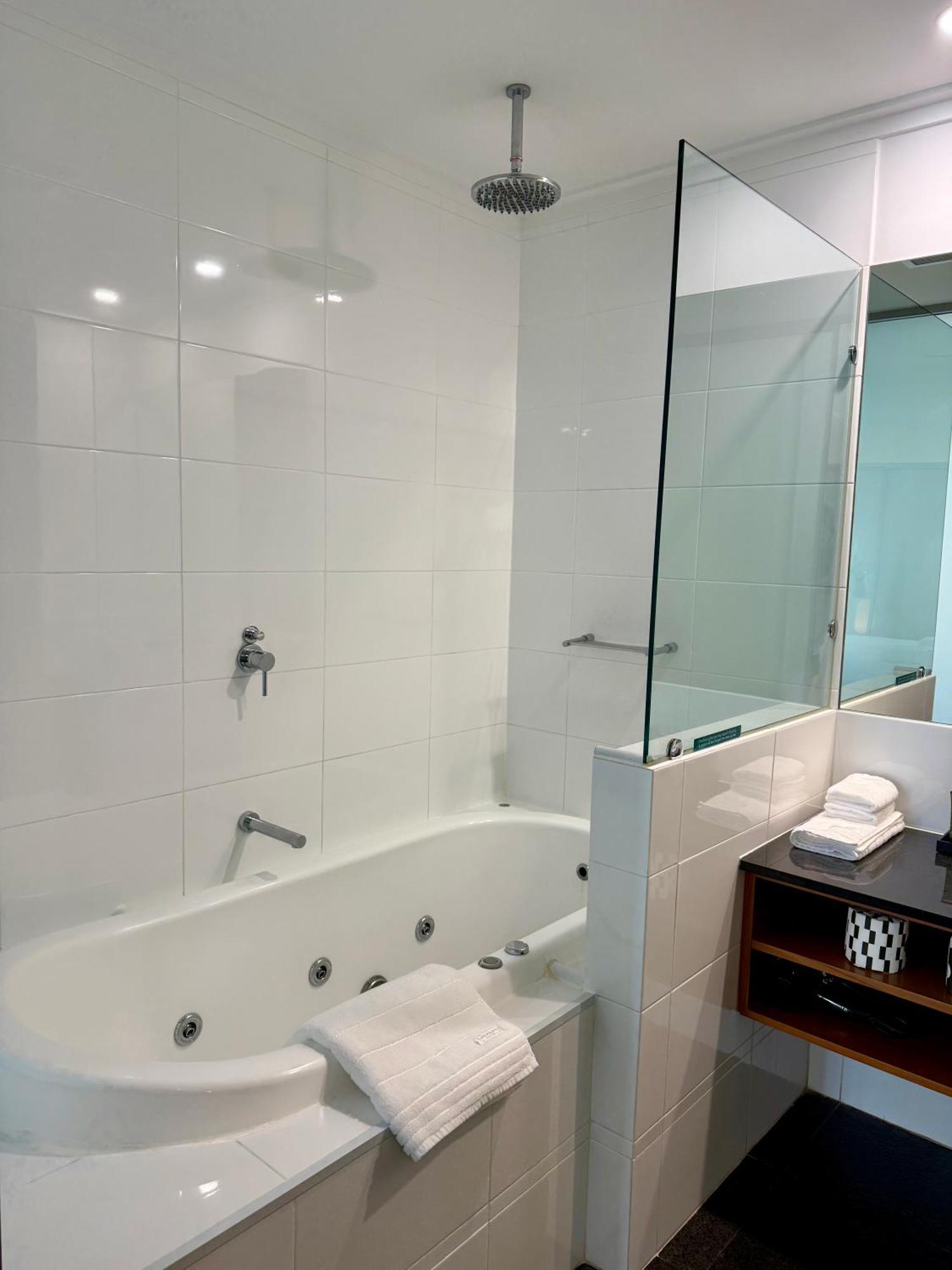 An Ocean,Beachfront And Pool View Apartment 210 Mandurah Buitenkant foto
