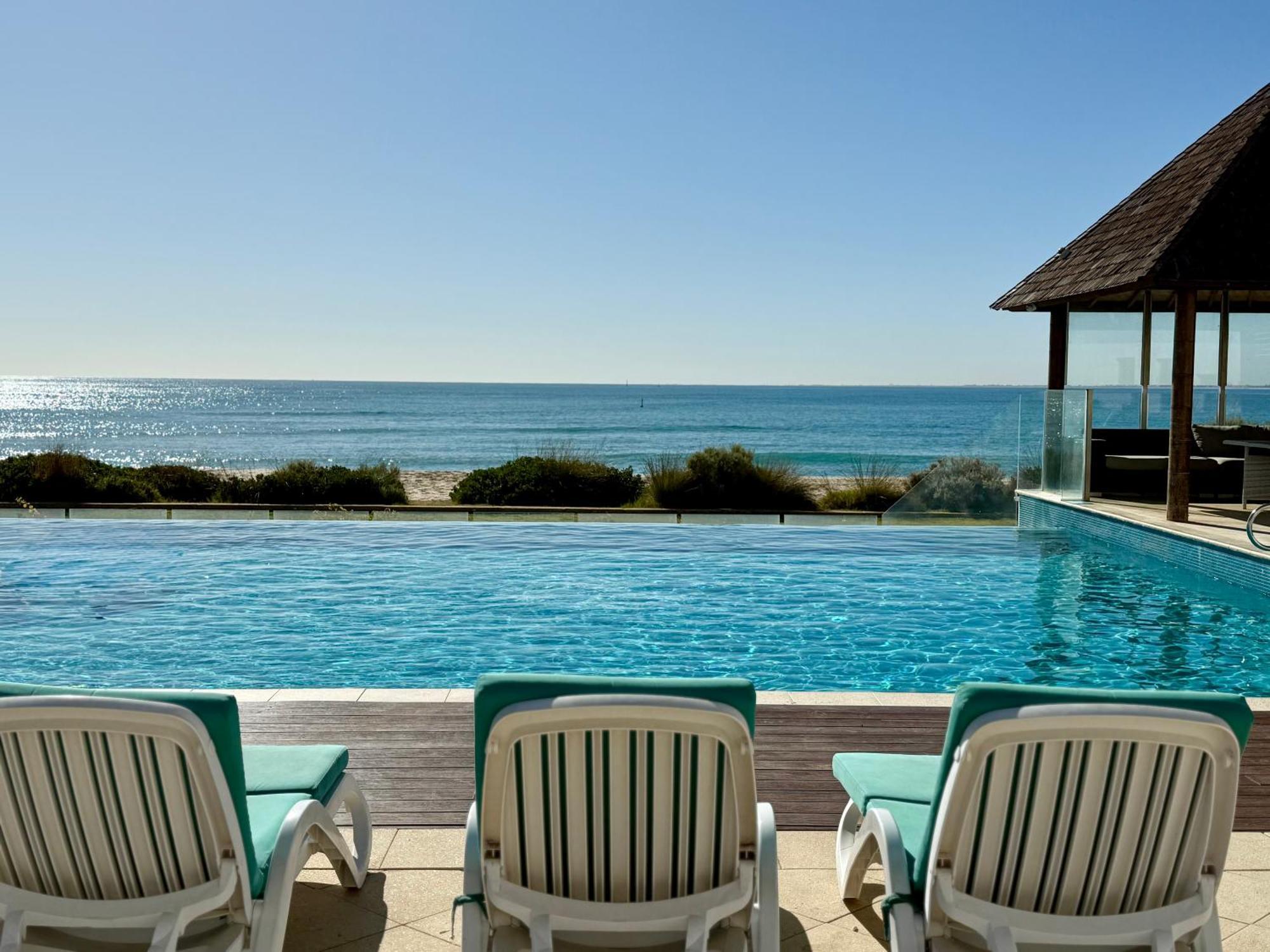 An Ocean,Beachfront And Pool View Apartment 210 Mandurah Buitenkant foto
