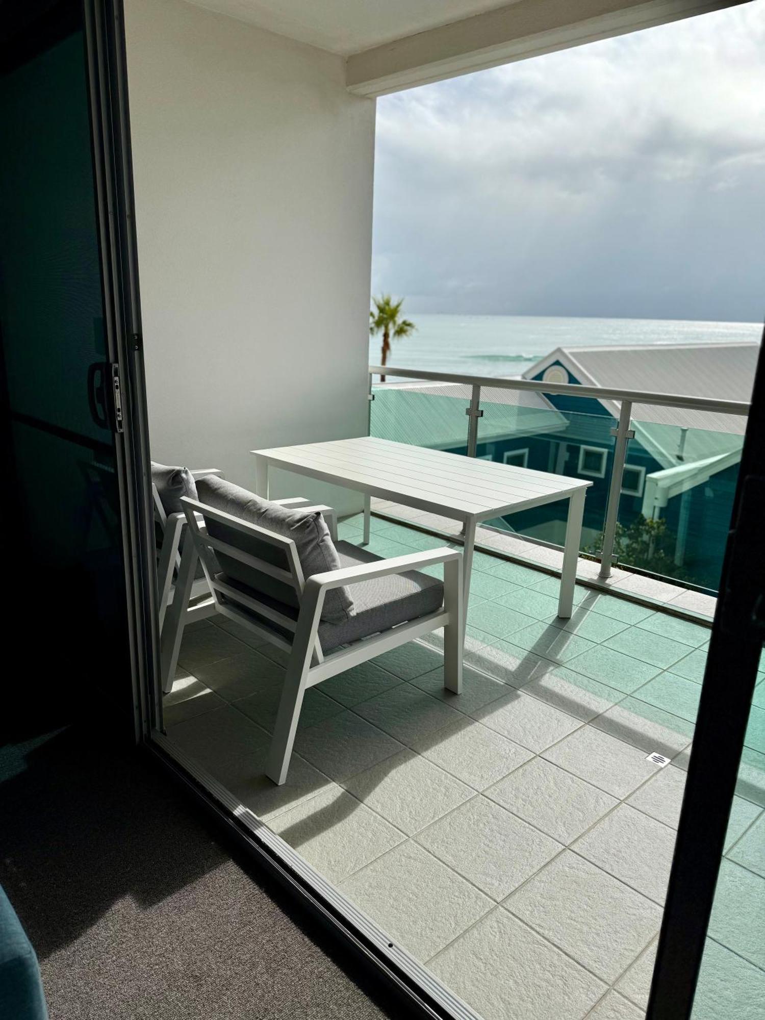 An Ocean,Beachfront And Pool View Apartment 210 Mandurah Buitenkant foto