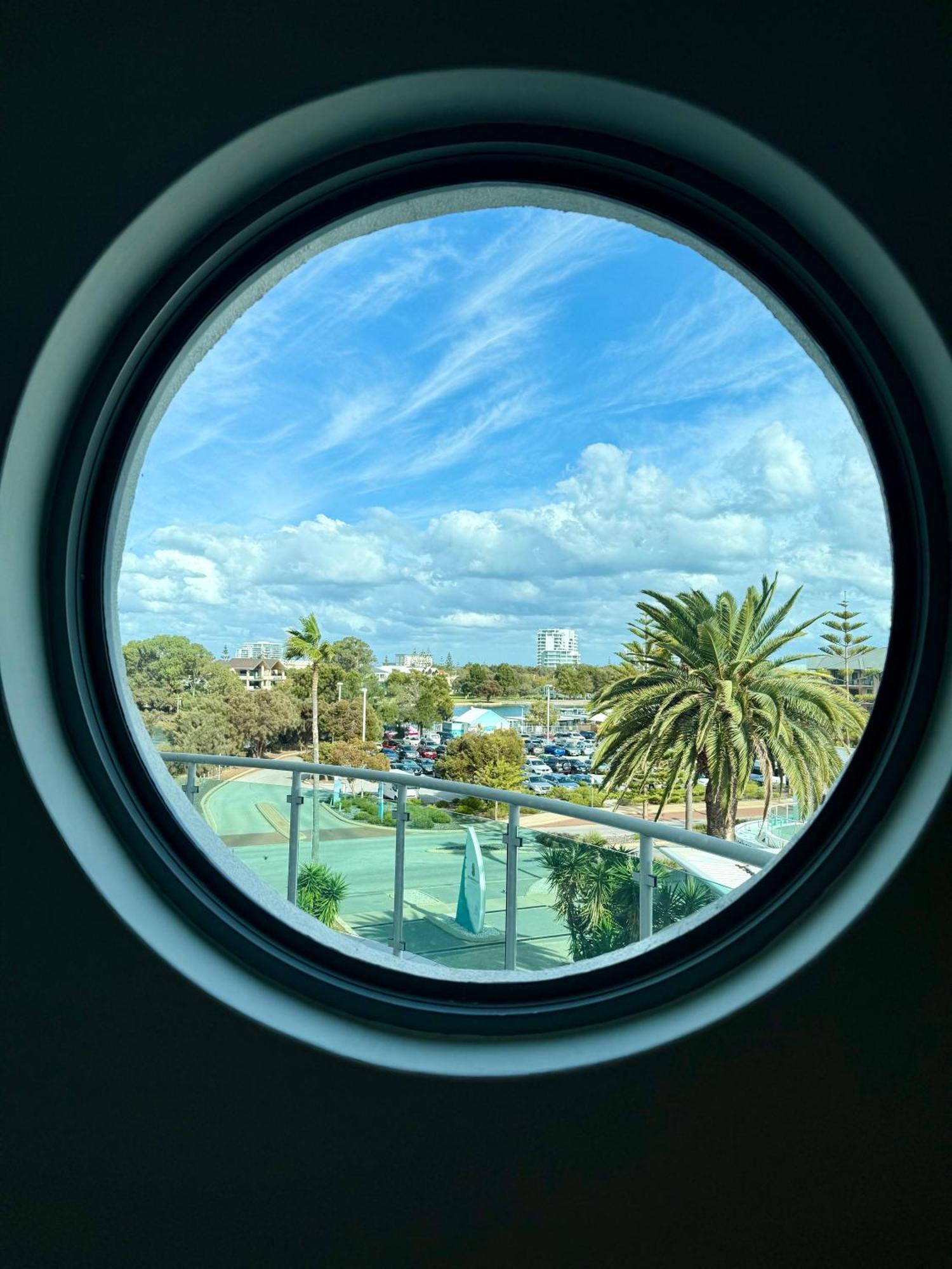 An Ocean,Beachfront And Pool View Apartment 210 Mandurah Buitenkant foto